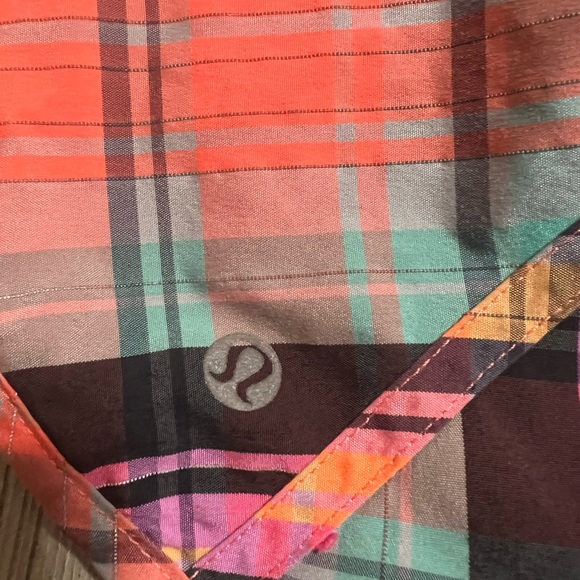 Lululemon Speed Shorts size 10 Rad Plaid Very Light Reflective (Coral plaid) - Picture 4 of 6